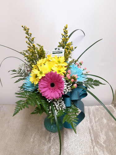 Bouquet aux couleurs vives avec Gerberas et Chrysanthèmes