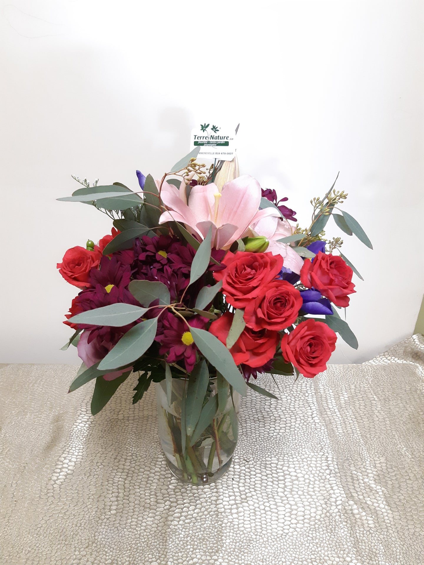 Bouquet avec Roses, Eucalyptus et Marguerites