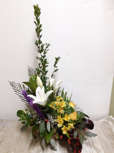 Arrangement floral funéraire original et coloré