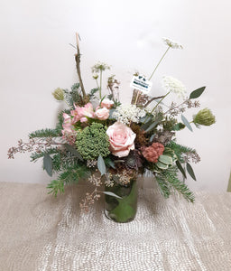 Bouquet champêtre tout en douceur avec Roses et Branches