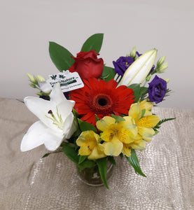 Bouquet coloré avec Lys, Roses et Lisianthus