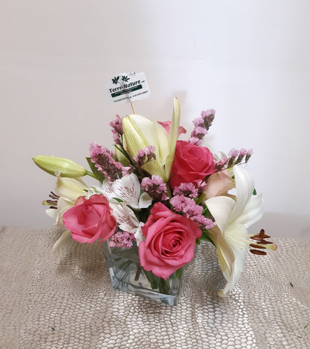 Bouquet riche et pur avec Roses et Lys