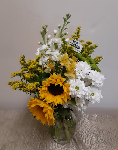 Arrangement floral ensoleillé avec Tournesols