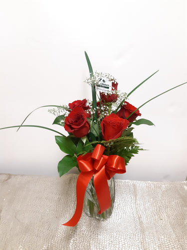 Bouquet avec 6 belles Roses rouges