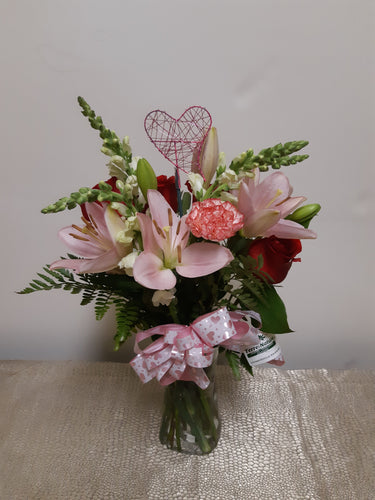 Bouquet de Saint-Valentin dans les tons de rouge et rose